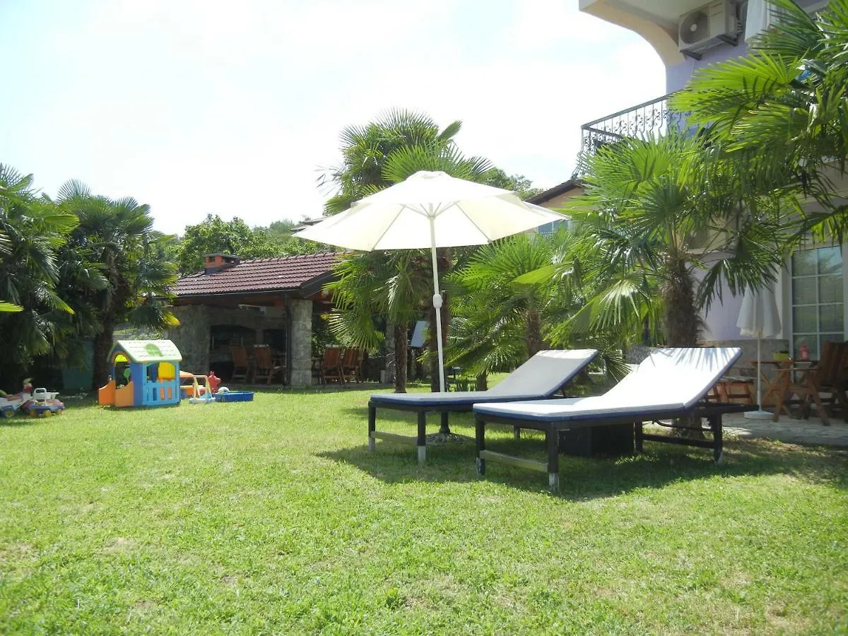 Villa Laurea Lovran 0*,